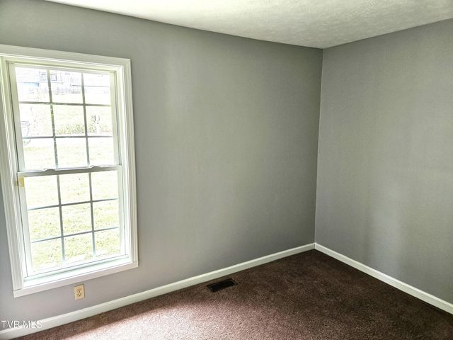 300 East Watterson East Street, Rogersville, TN 37857