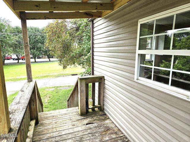 300 East Watterson East Street, Rogersville, TN 37857