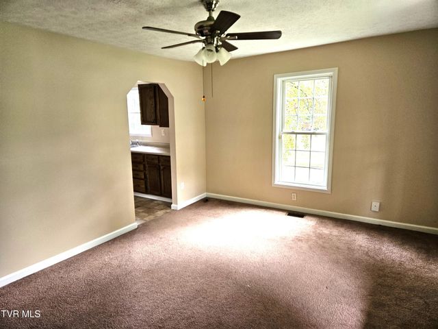 300 East Watterson East Street, Rogersville, TN 37857