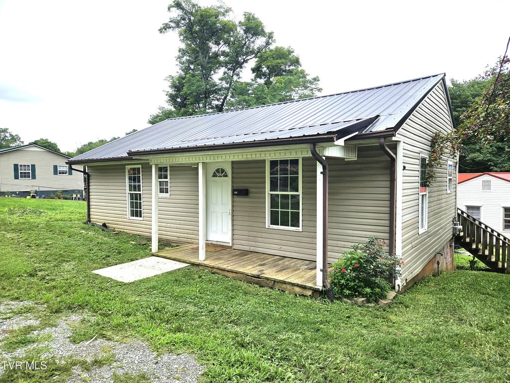 300 East Watterson East Street, Rogersville, TN 37857