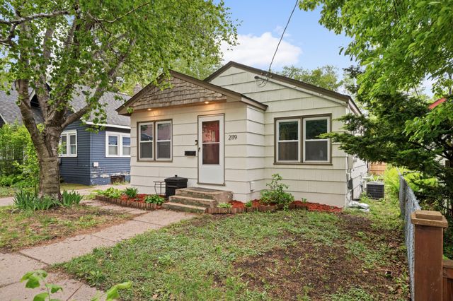 2119 2nd Avenue N, Minneapolis, MN 55405