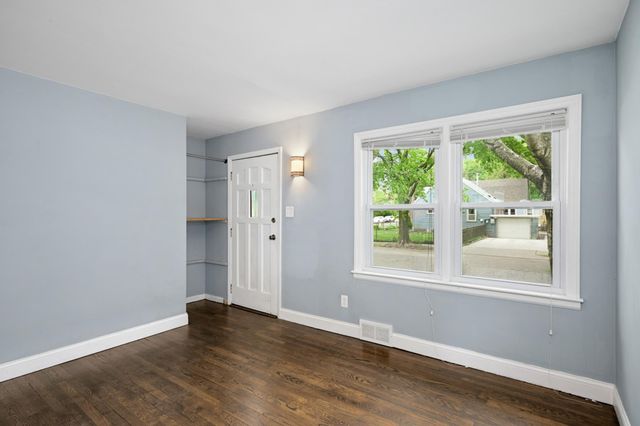 2119 2nd Avenue N, Minneapolis, MN 55405