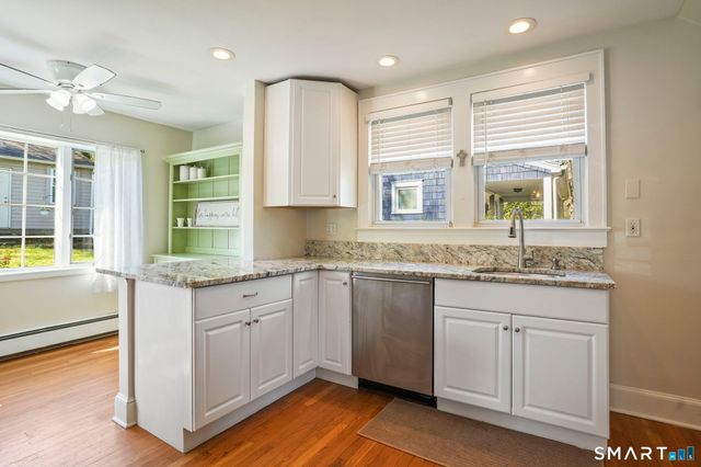 130 Toms Road, Stamford, CT 06906