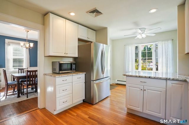 130 Toms Road, Stamford, CT 06906
