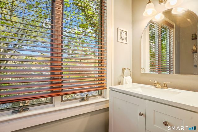 130 Toms Road, Stamford, CT 06906