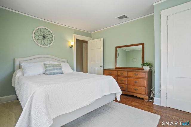 130 Toms Road, Stamford, CT 06906