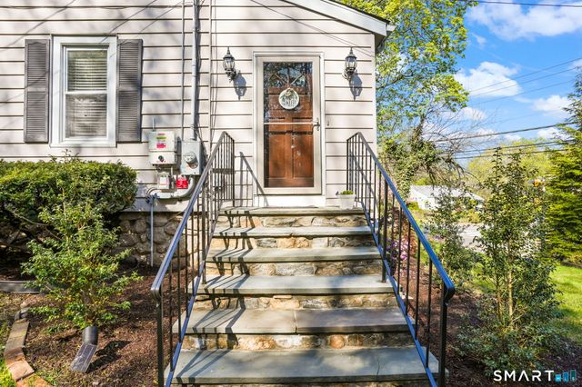 130 Toms Road, Stamford, CT 06906