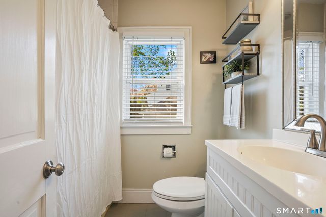 130 Toms Road, Stamford, CT 06906