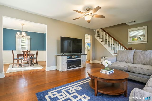 130 Toms Road, Stamford, CT 06906