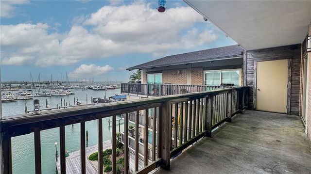 200 W Cotter Ave B-3, Port Aransas, TX 78373