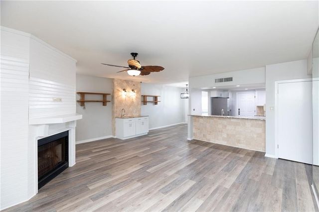 200 W Cotter Ave B-3, Port Aransas, TX 78373