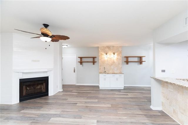 200 W Cotter Ave B-3, Port Aransas, TX 78373
