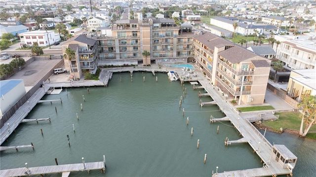 200 W Cotter Ave B-3, Port Aransas, TX 78373