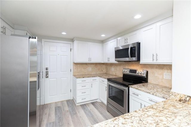 200 W Cotter Ave B-3, Port Aransas, TX 78373