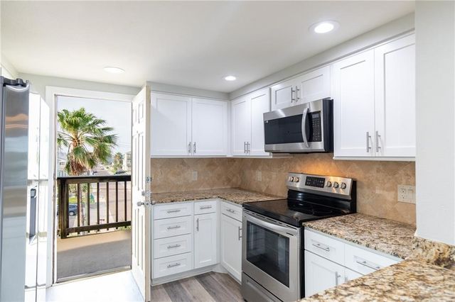 200 W Cotter Ave B-3, Port Aransas, TX 78373