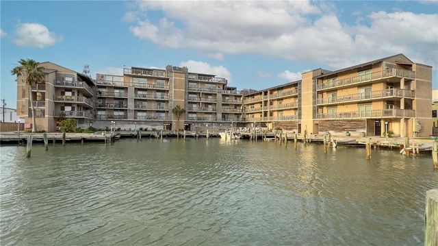 200 W Cotter Ave B-3, Port Aransas, TX 78373