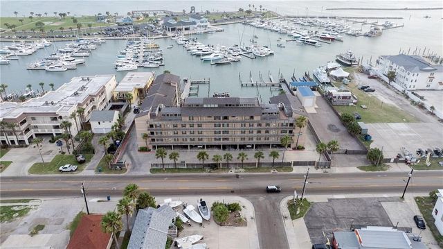 200 W Cotter Ave B-3, Port Aransas, TX 78373