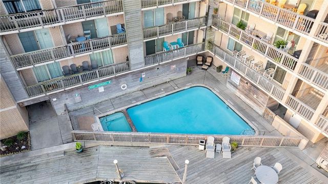 200 W Cotter Ave B-3, Port Aransas, TX 78373