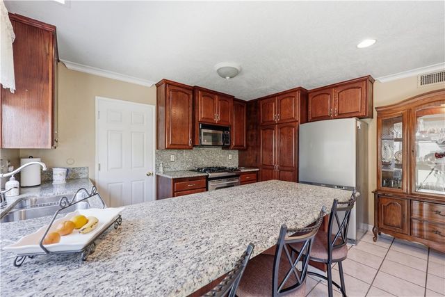 1817 E Alcove, Anaheim, CA 92805