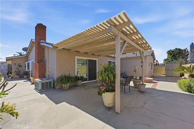 1817 E Alcove, Anaheim, CA 92805