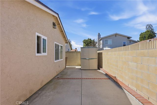 1817 E Alcove, Anaheim, CA 92805