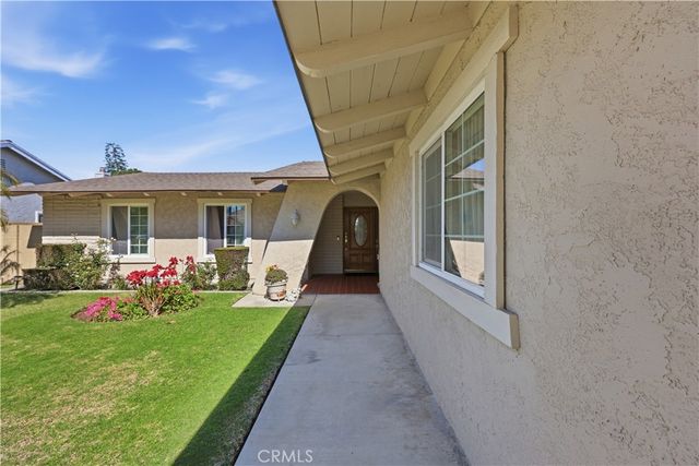 1817 E Alcove, Anaheim, CA 92805