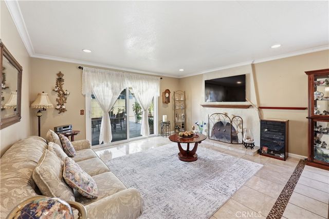 1817 E Alcove, Anaheim, CA 92805