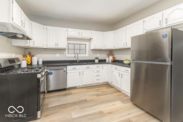 126 S 3rd Avenue, Beech Grove, IN 46107