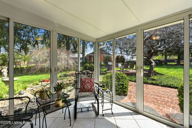 2101 Camargo Rd, Louisville, KY 40207