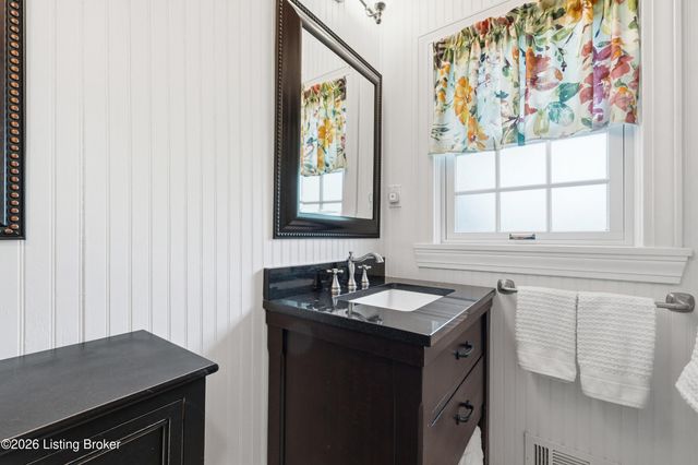 2101 Camargo Rd, Louisville, KY 40207