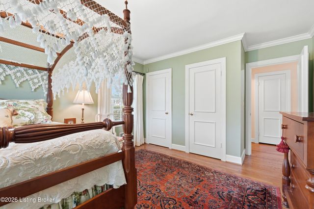 2101 Camargo Rd, Louisville, KY 40207