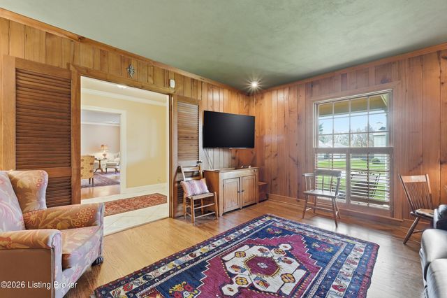 2101 Camargo Rd, Louisville, KY 40207