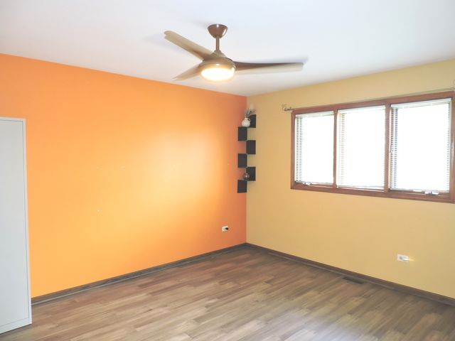 6931 Coachwood Trail, Tinley Park, IL 60477