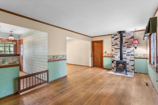 W173N8465 Robert AVENUE, Menomonee Falls, WI 53051
