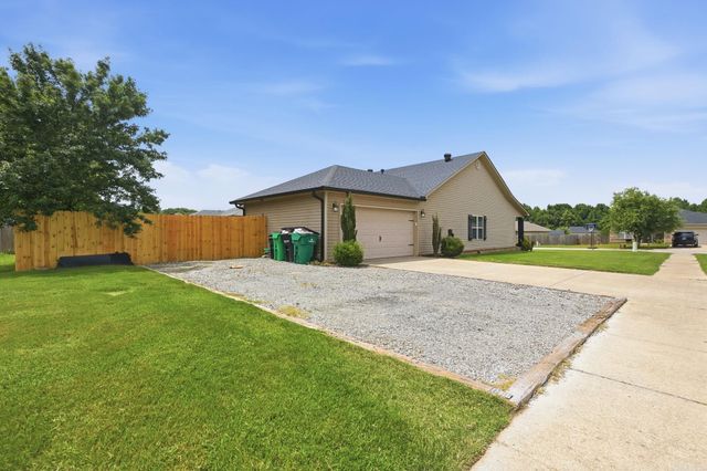 153 Peach Street, Austin, AR 72007