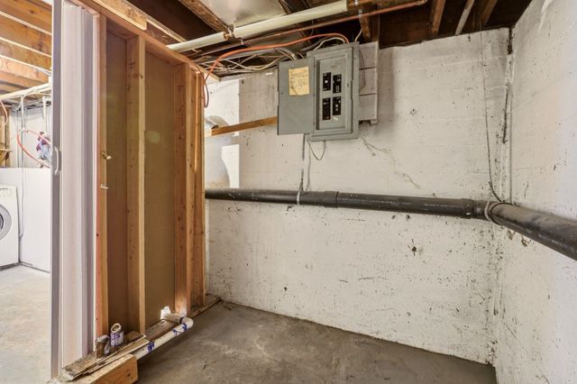 4518 N Assembly St, Spokane, WA 99205