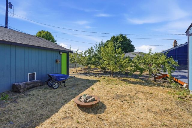 4518 N Assembly St, Spokane, WA 99205