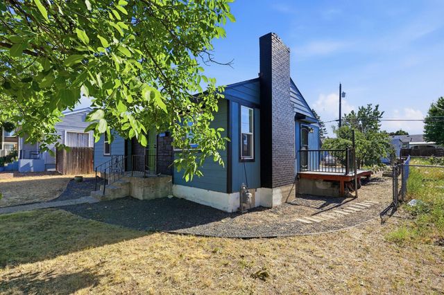 4518 N Assembly St, Spokane, WA 99205