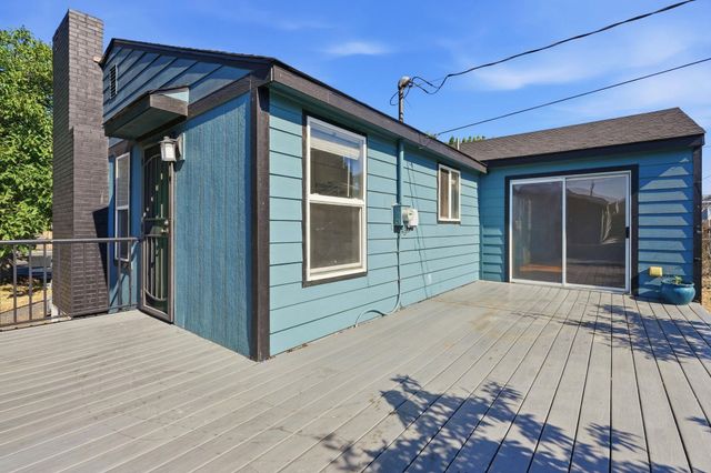 4518 N Assembly St, Spokane, WA 99205