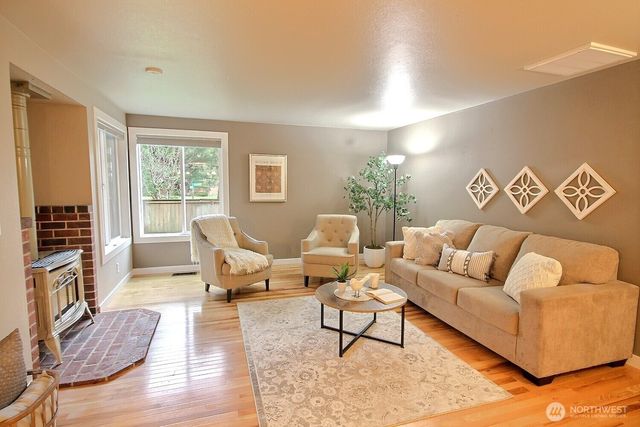 21501 SE 292nd Court, Kent, WA 98042