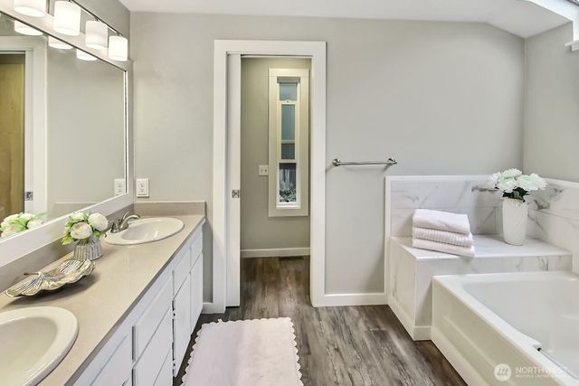 21501 SE 292nd Court, Kent, WA 98042