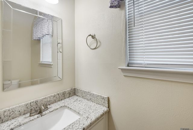 5064 Stumberg Ln, Baton Rouge, LA 70816