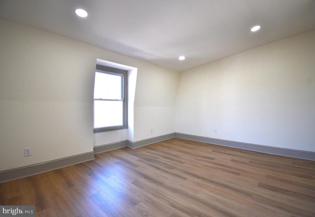 632 CHAIN ST, Norristown, PA 19401