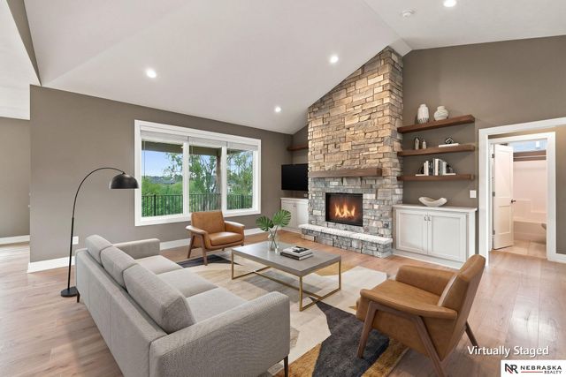 9200 Rattlesnake Road, Lincoln, NE 68520