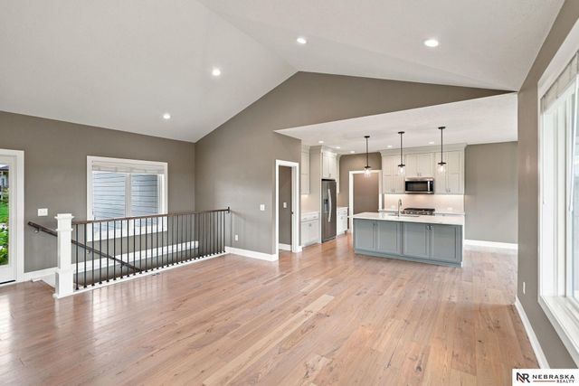 9200 Rattlesnake Road, Lincoln, NE 68520