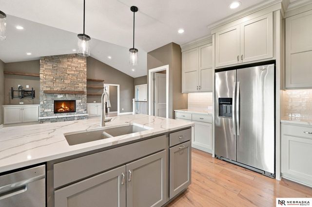 9200 Rattlesnake Road, Lincoln, NE 68520