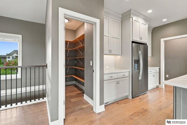 9200 Rattlesnake Road, Lincoln, NE 68520