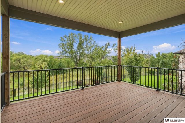 9200 Rattlesnake Road, Lincoln, NE 68520