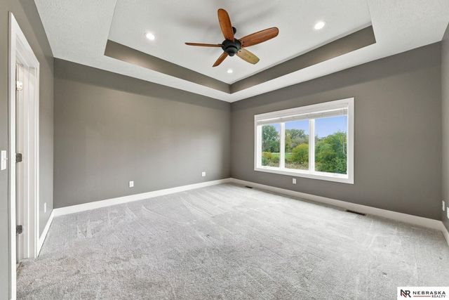 9200 Rattlesnake Road, Lincoln, NE 68520