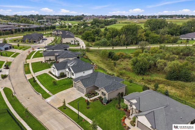9200 Rattlesnake Road, Lincoln, NE 68520